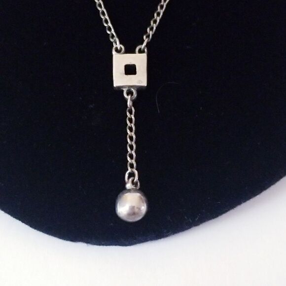 5/$25 Retro Silver funky Express Necklace - Picture 2 of 4